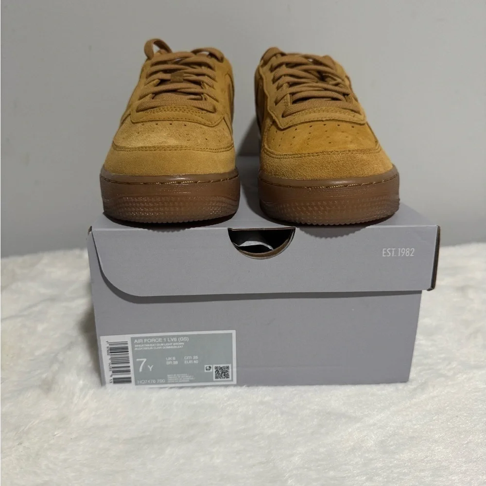 Nike Tan Sneakers Classic Suede Design